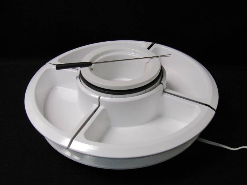 lot 3338 image: Chips and Dip Serving Set- Heated