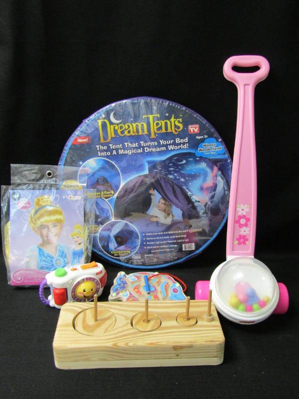 lot 3342 image: Dream Tent and Childrens Learning Toys