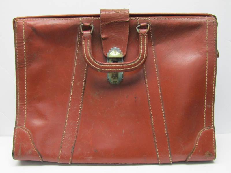 lot 3345 image: Leather Vintage Briefcase or Attache