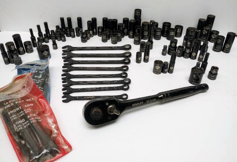 lot 3434 image: Stanley Black Max Sockets and Ratchets and More