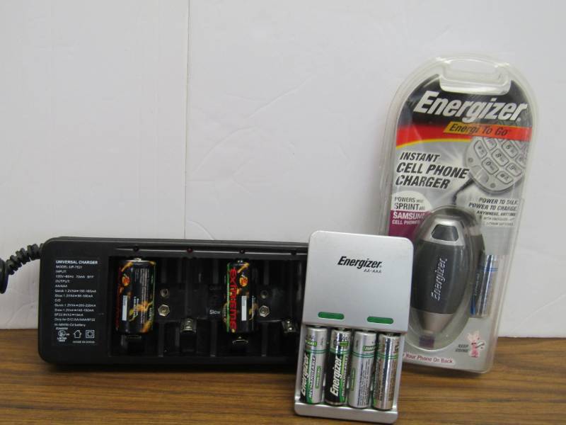 lot 3393 image: Rechargeable Batteries and Chargers