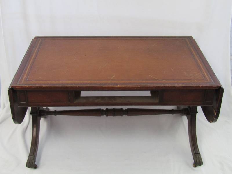 lot 3400 image: Coffee Table