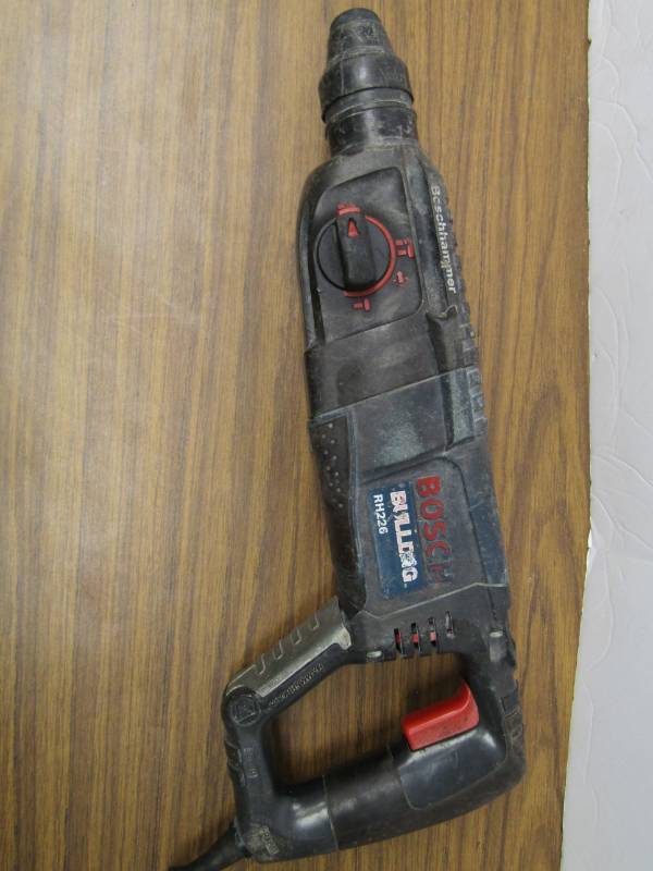 lot 3439 image: Bosch RH226 Bulldog Hammer Drill