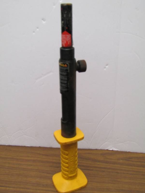 lot 3446 image: DEWALT Single Shot Powder Actuated Hammer Tool