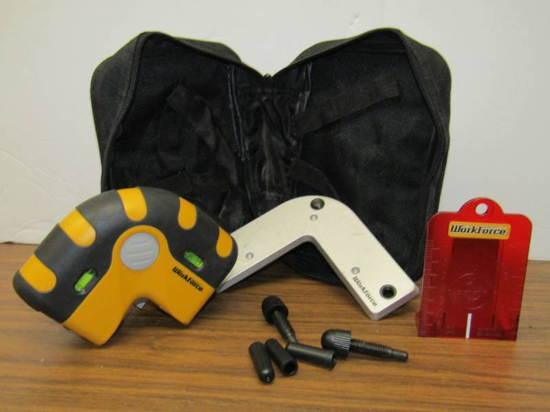 lot 3453 image: Workforce- Corner Level and Case