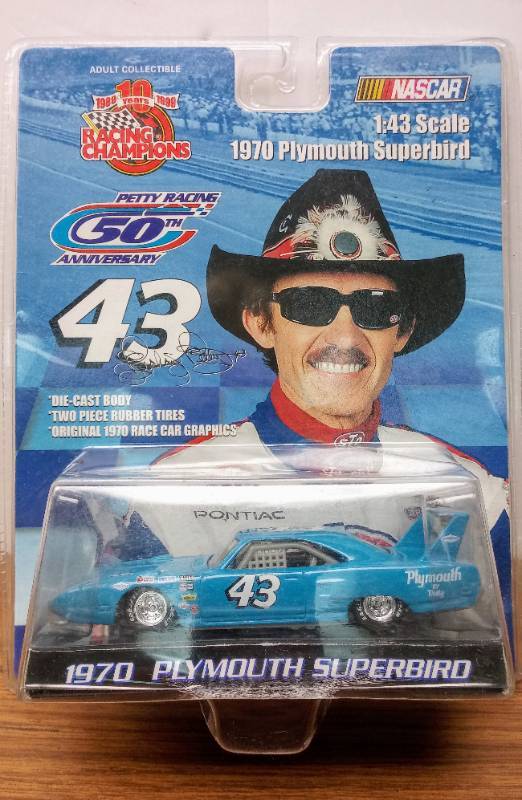 Racing Champions 1970 Plymouth Superbird ~ #43 Richard Petty