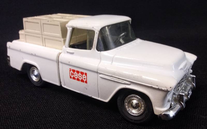 lot 3373 image: ERTL-  50s Chevy Pickup Bank