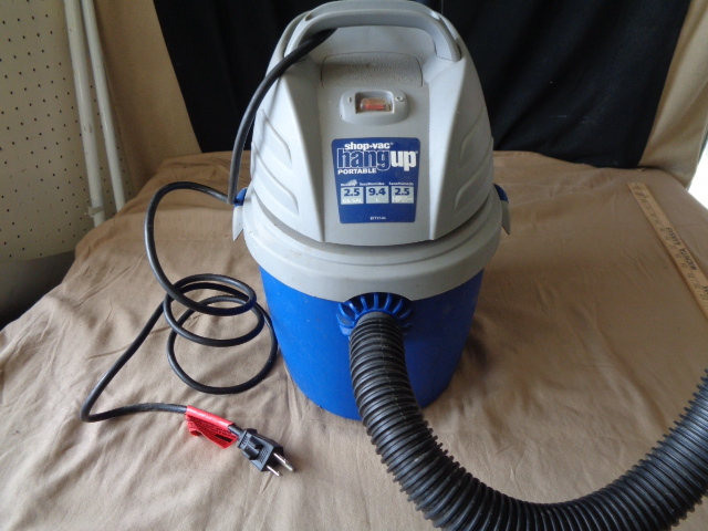 lot 9112 image: Shop Vac