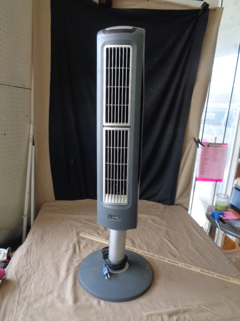 lot 9117 image: Lasko Heater
