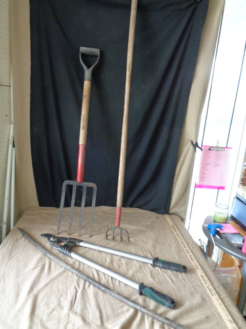 lot 9118 image: Garden Tool Lot