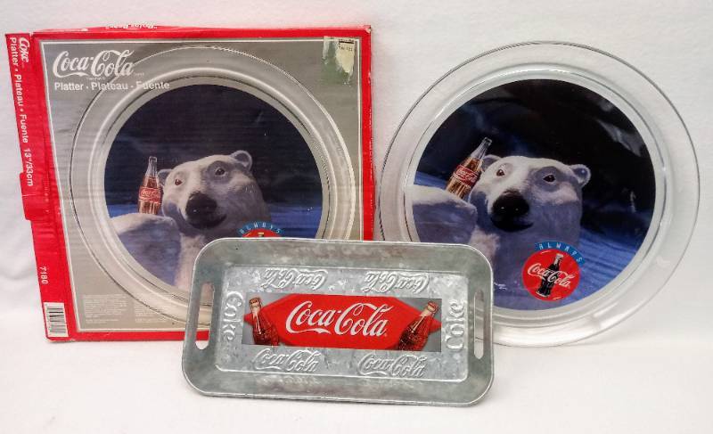 lot 5355 image: Large Coca Cola Glass Platter (NIB) & Metal Tray
