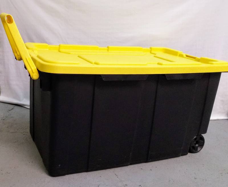 lot 3457 image: Large Resin Tool Box Tote With Wheels and Handle