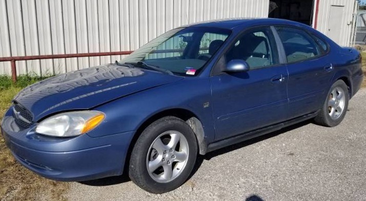 lot 7655 image: 2001 Ford Taurus