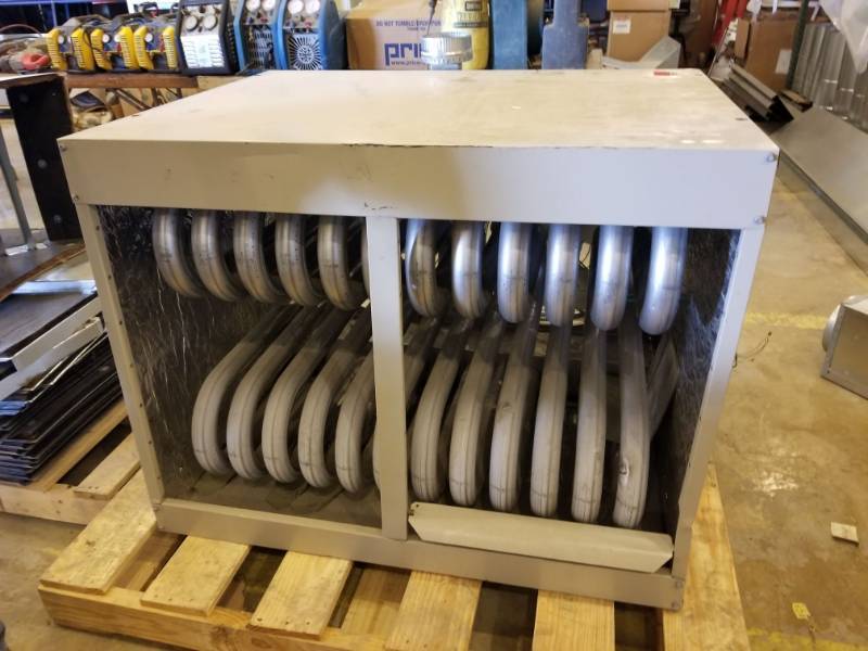 lot 7702 image: Lennox LF24-300A Heater