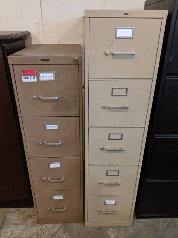 lot 7737 image: (2) File Cabinets