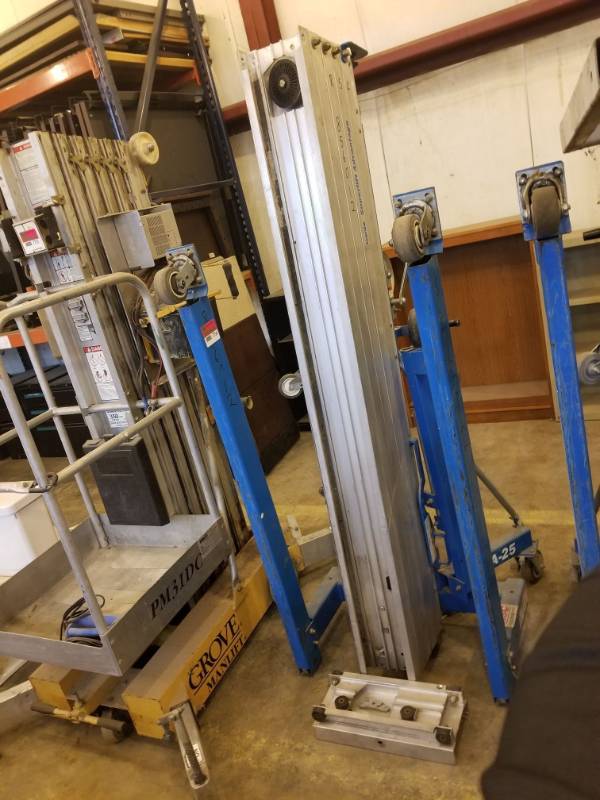 lot 7756 image: Genie Superlift SLA-25