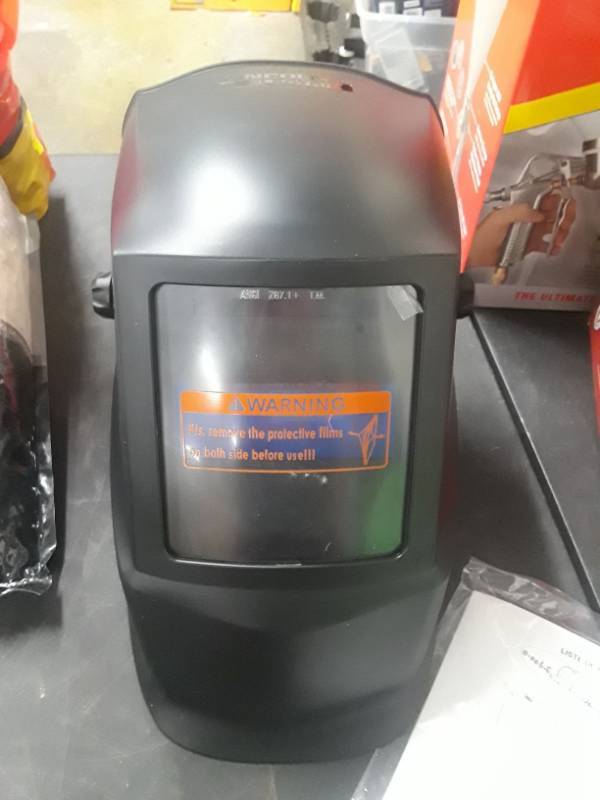 lot 4500 image: AUTO DARKENING WELDING HELMET