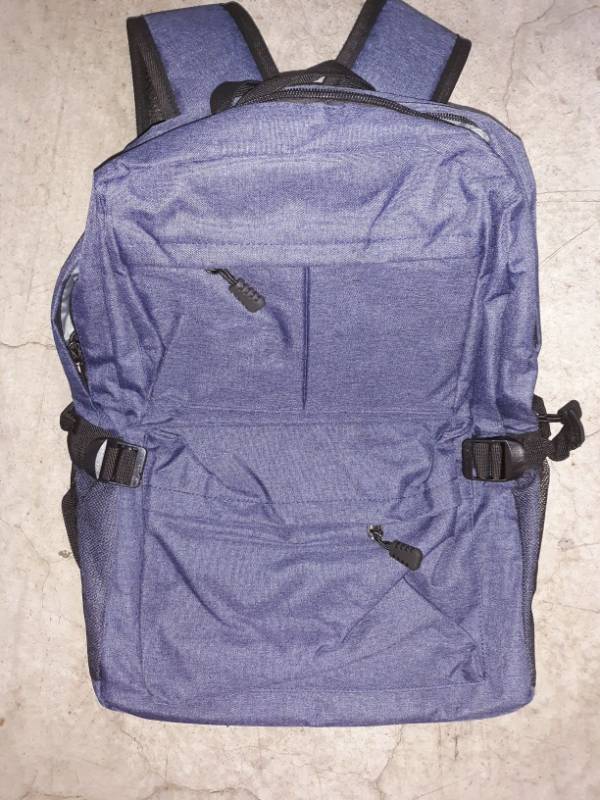 lot 12995 image: Winblo 15.6 Laptop Backpack w USB Charging Port