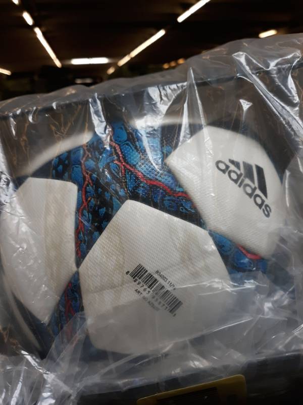 lot 13544 image: Finale Cardiff Omb Match Ball 5 Whiteblue