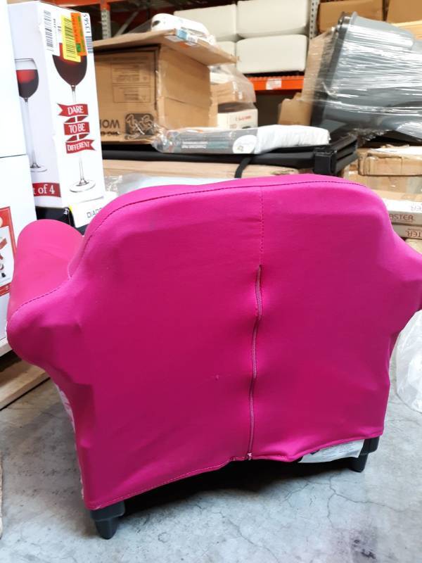 lot 13584 image: Delta Children Chair