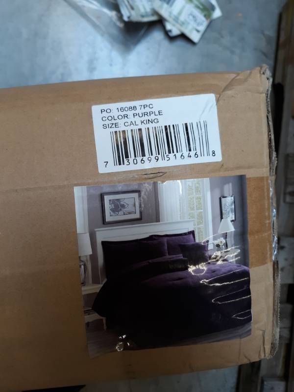 lot 13585 image: 7-piece Oversize Solid Purple Micro Suede Comforter Set (california) Cal...
