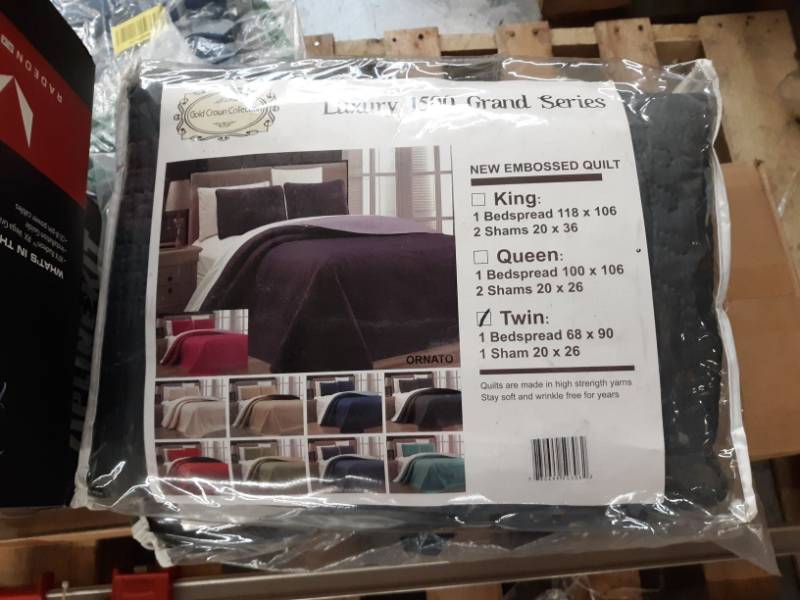 lot 14006 image: 2-piece Grey  Black Oversize  ornato  Reversible Bedspread Twin  Twin Xl Set