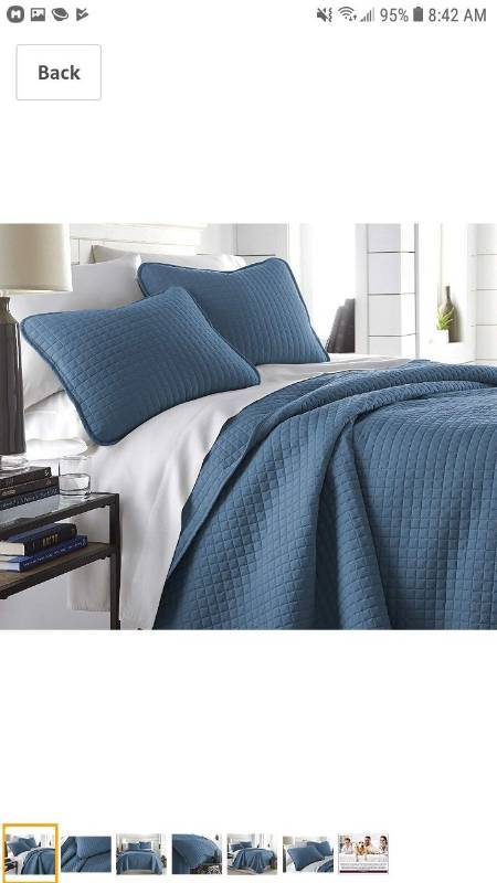 lot 14117 image: Southshore Fine Linens - Vilano Springs Oversized 3 Piece Quilt Set, FullQueen, Coronet Blue