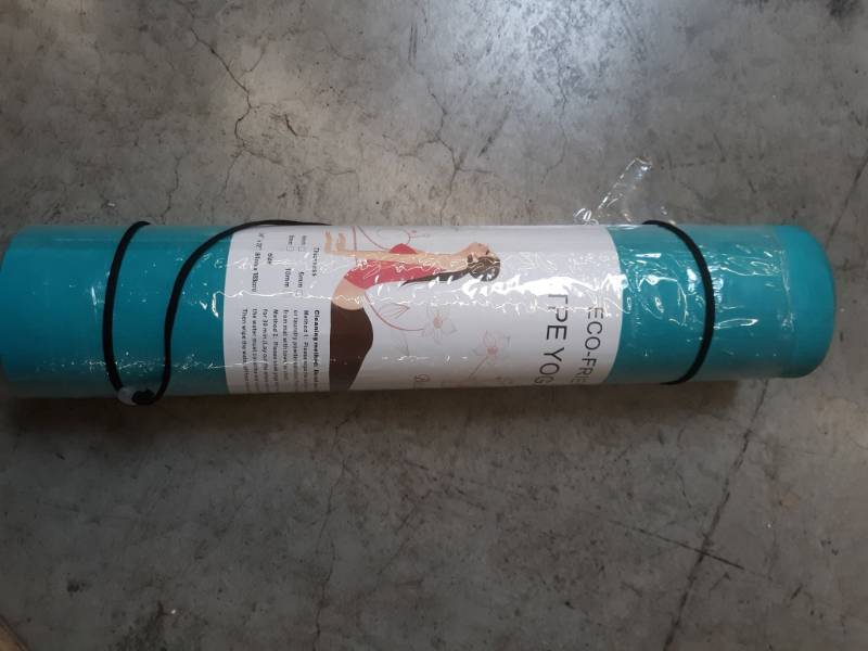 lot 14611 image: eco-friendly tpe yoga mat beautiful for you