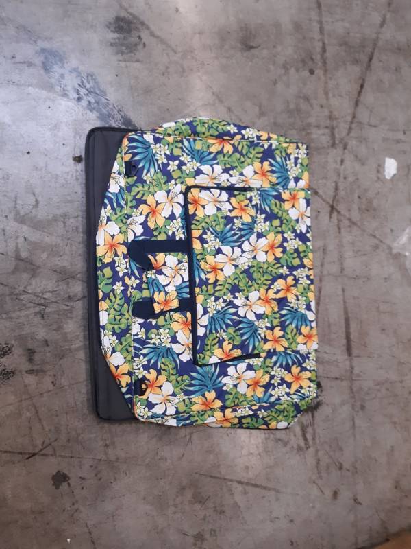 lot 14633 image: course travel bag