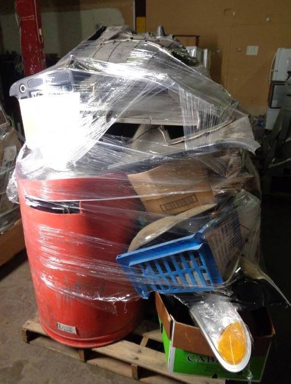 lot 1716 image: Pallet Of Used Car Parts And Accessories