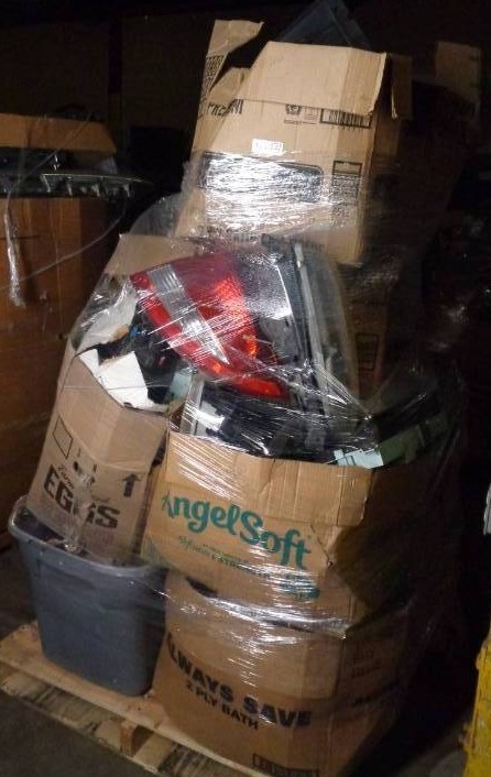 lot 1721 image: Pallet Of Used Car Parts And Accessories