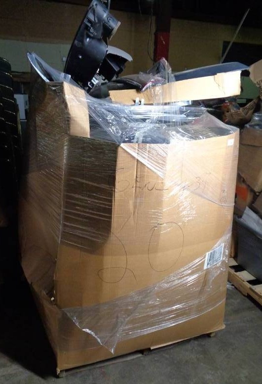 lot 1722 image: Pallet Of Used Car Parts And Accessories