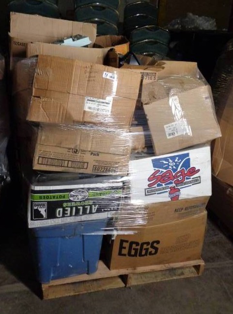 lot 1723 image: Pallet Of Used Car Parts And Accessories