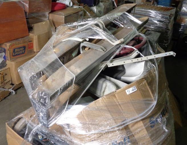 lot 1730 image: Pallet Of Used Car Parts And Accessories