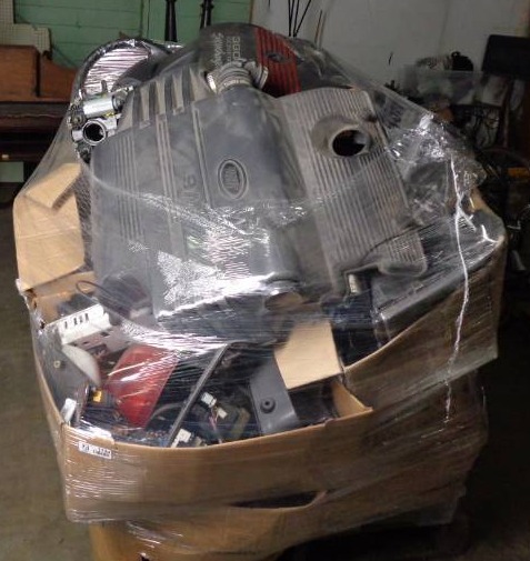 lot 1734 image: Pallet of Used Car Parts and Accessories