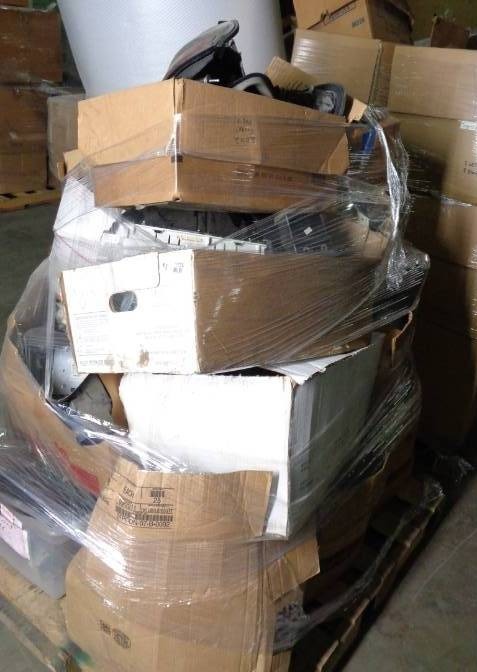 lot 1735 image: Pallet of Used Car Parts and Accessories