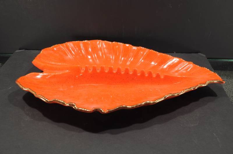 lot 2063 image: Leaf-Shaped California Pottery Ashtray -Orange w. Gold Trim -14