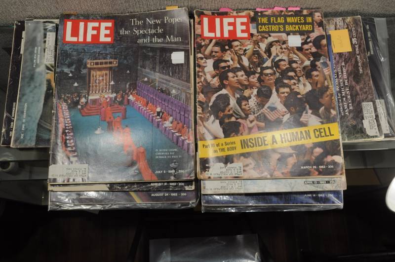 lot 2157 image: Lot of Vintage Life Magazines - Great Ads - Some Incomplete - See Photos for Dates