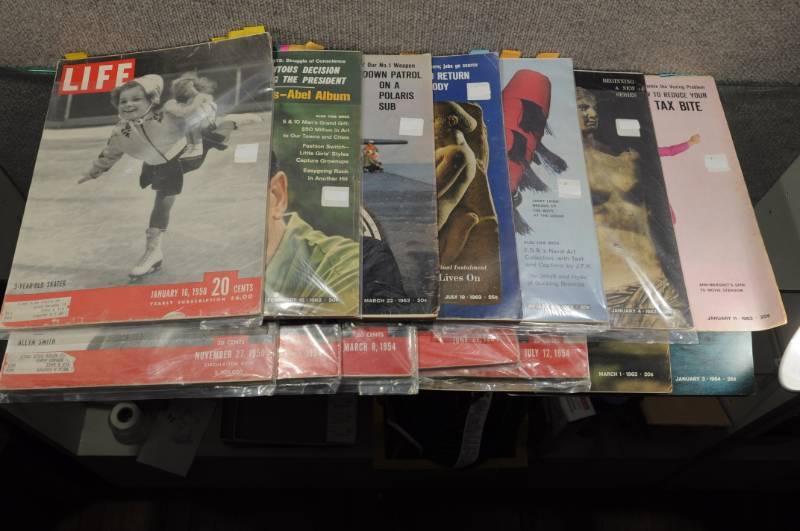 lot 2161 image: Lot of Vintage Life Magazines - Great Ads - Some Incomplete - See Photos for Dates