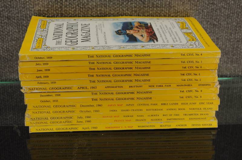 lot 2169 image: Lot of Vintage National Geographic Magazines - Great Ads - Some Incomplete - See Photos for Dates