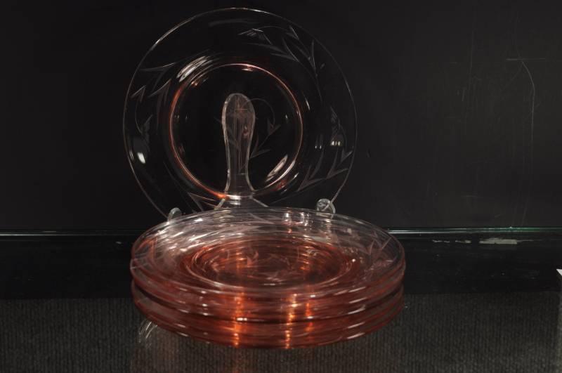 lot 2185 image: Set of 6 Pink Depression Glass 7.5 Cut Glass Plates.