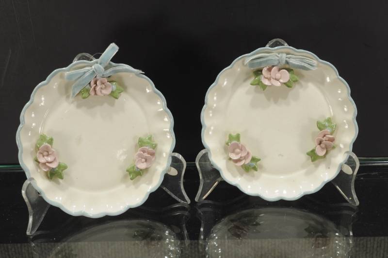 lot 2201 image: Pair Cleminsons Hand Painted Decor Plates 5.25