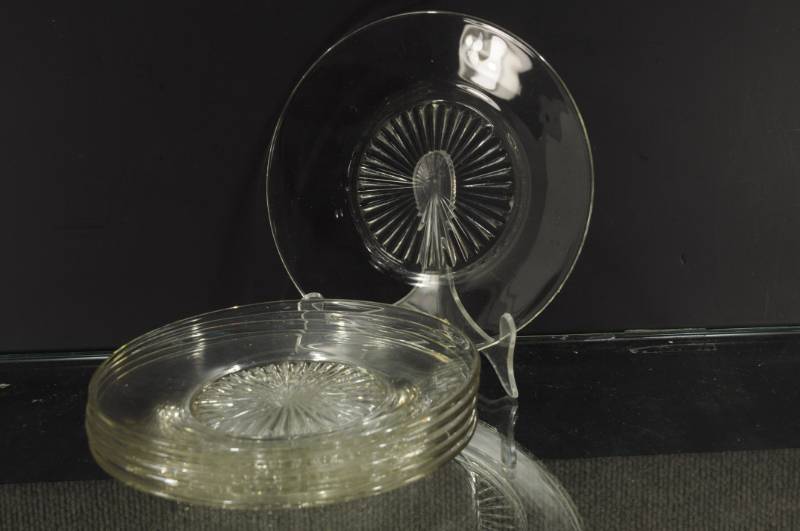 lot 2209 image: Set of 6 Clear Glass 8 Plates. Sun Burst Pattern