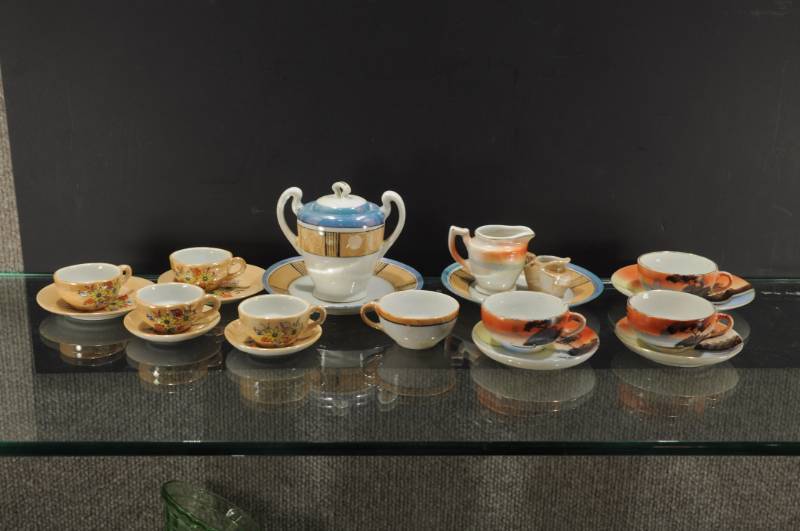 lot 2228 image: Lot of 20 Assorted Childs Toy China Dishes. Lusterware Hand Painted