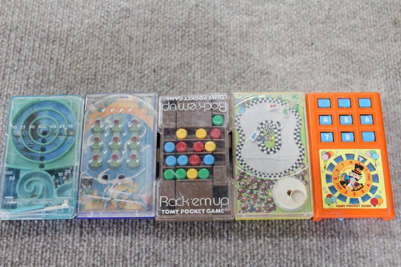 lot 2277 image: Lot of 5 Vintage Hand Held Pocket Toy Games Mr. Pinball Wheel of Fortune Marx, Tomy