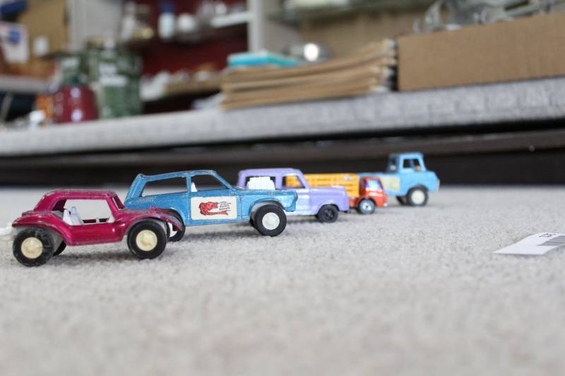 lot 2276 image: Lot of 5 Tootsie Cars