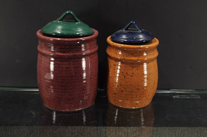 lot 2269 image: Lot of 2 New Ceramic Speckle Glaze Condiment Jars. Rubber Lined Lids 6.5 and 6