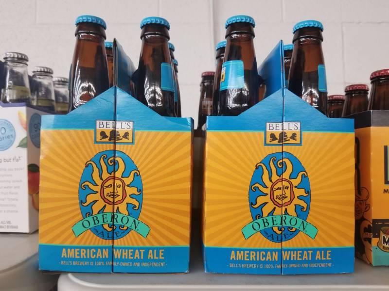 lot 15039 image: (3) Bells Oberon American Wheat Ale, (1) Bells Amber Ale