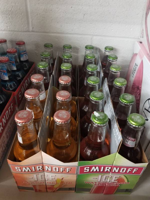 lot 15070 image: (3) Smirnoff Watermelon Mimosa, (1) Peach Bellini 6Pk