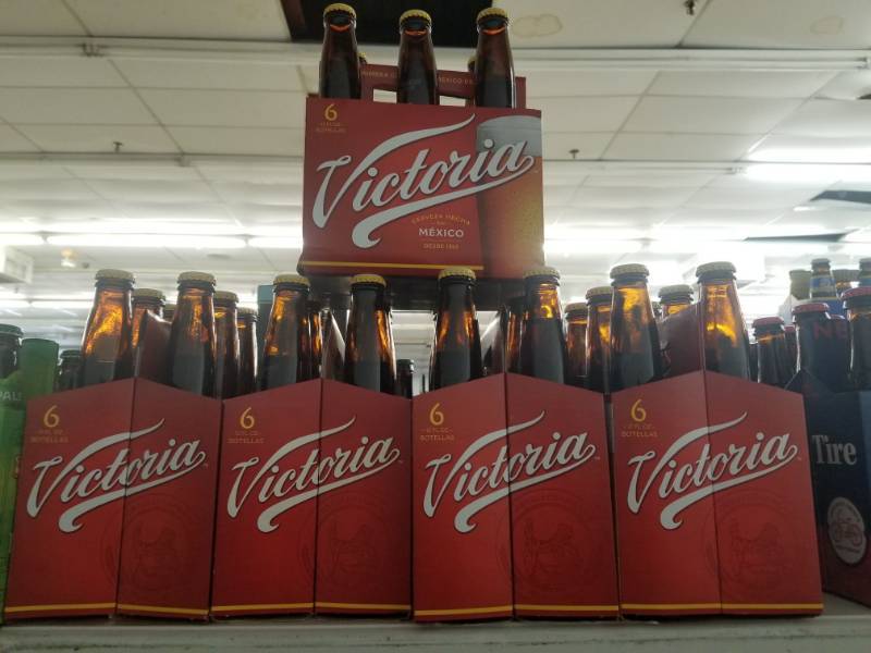 lot 15143 image: (5) Victoria 6Pks